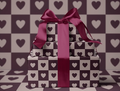 Papier Cadeau Cœur à Carreaux | Motif de Cœurs Géométriques Avoine Clair & Prune Intense