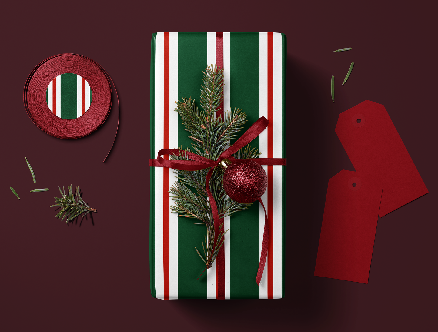 Papier cadeau de Noël à rayures rétro | Motif rayures vertes et rouges vintage